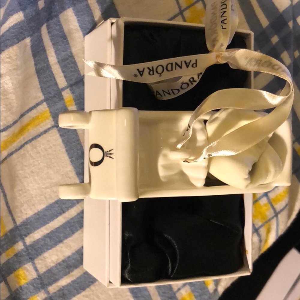 Retired Pandora Limited Edition Sleigh ornament